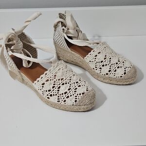 Elegant Cream Lace Espadrille Wedges